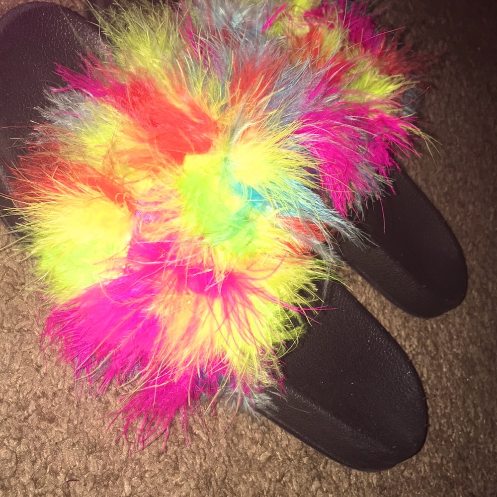 Furry Colorful Slides (made by me) 💁🏽‍♀️🌈